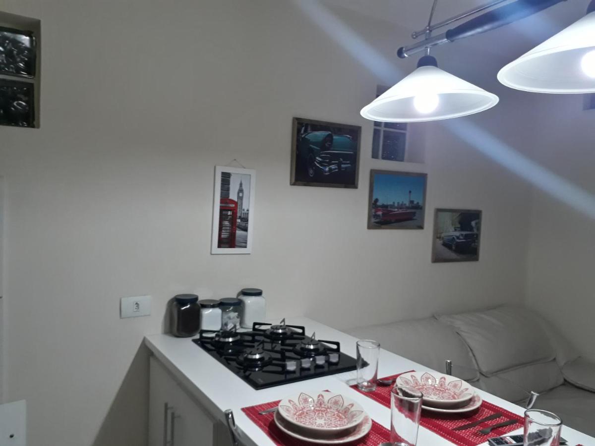 Apartamento Central Proximo A Rodoviaria E Faculdades กูรีตีบา ภายนอก รูปภาพ
